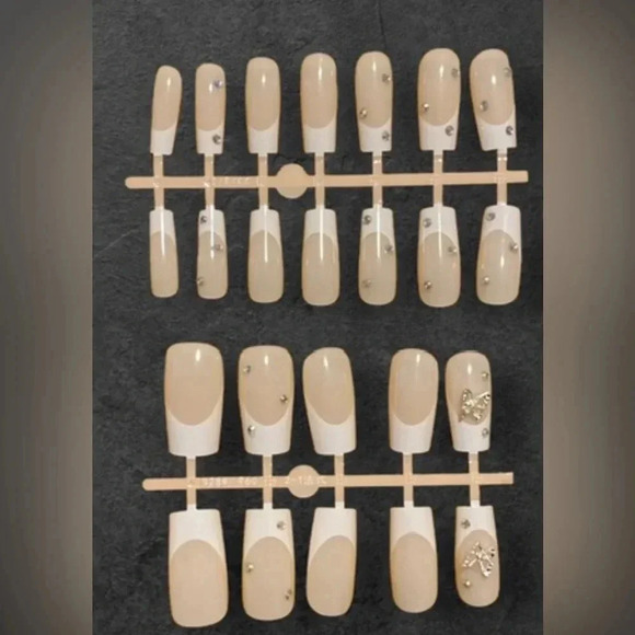 24 PCS Long French Tips with Gems - Picture 3 of 3